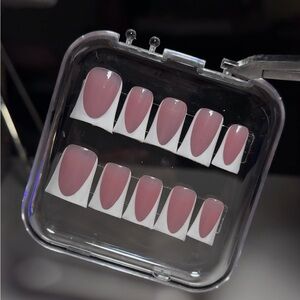Pink Press-On Nails Set